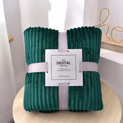 Dovira - weiche Fleece Kuscheldecke