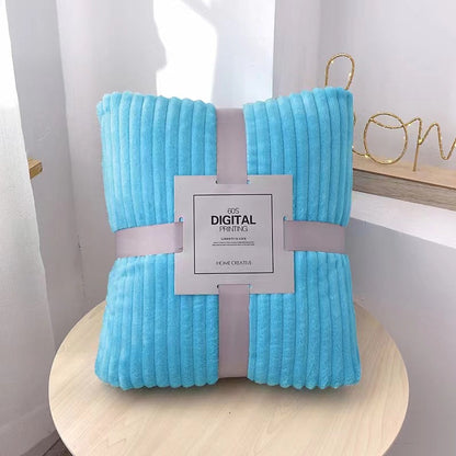 Dovira - weiche Fleece Kuscheldecke
